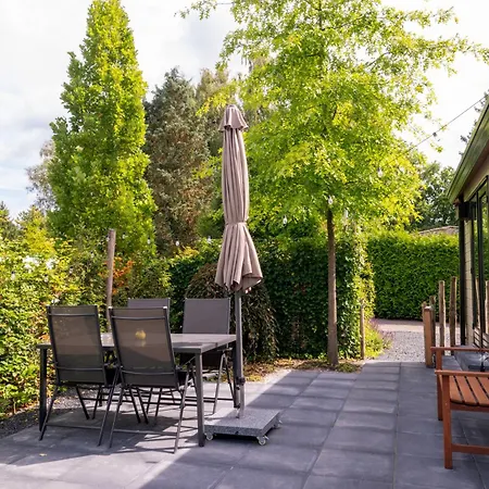 Chalet De Eik, Sfeervol Met Tuin, Op De Veluwe Putten