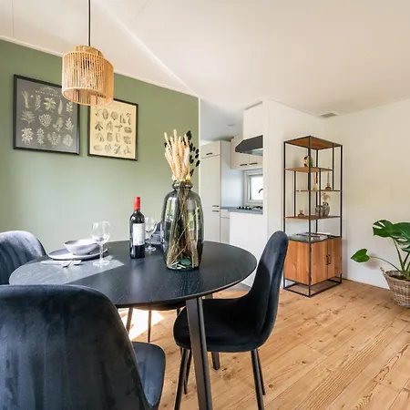 Chalet De Eik, Sfeervol Met Tuin, Op De Veluwe Putten