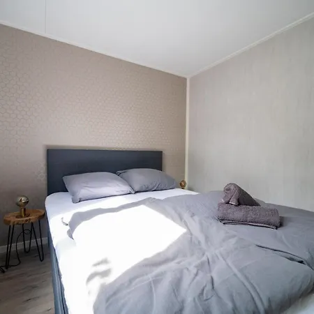 Chalet De Eik, Sfeervol Met Tuin, Op De Veluwe