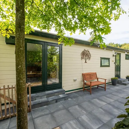 De Eik, Sfeervol Met Tuin, Op De Veluwe Putten
