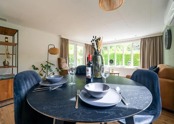 Chalet De Eik, Sfeervol Met Tuin, Op De Veluwe